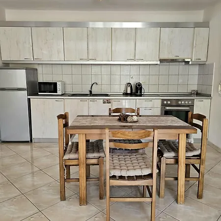 Jasmine House شقة بوتوس