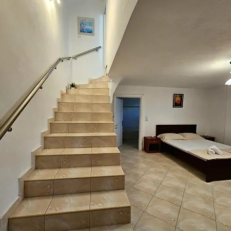 Jasmine House شقة بوتوس