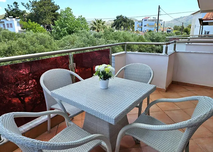 Jasmine House * Potos