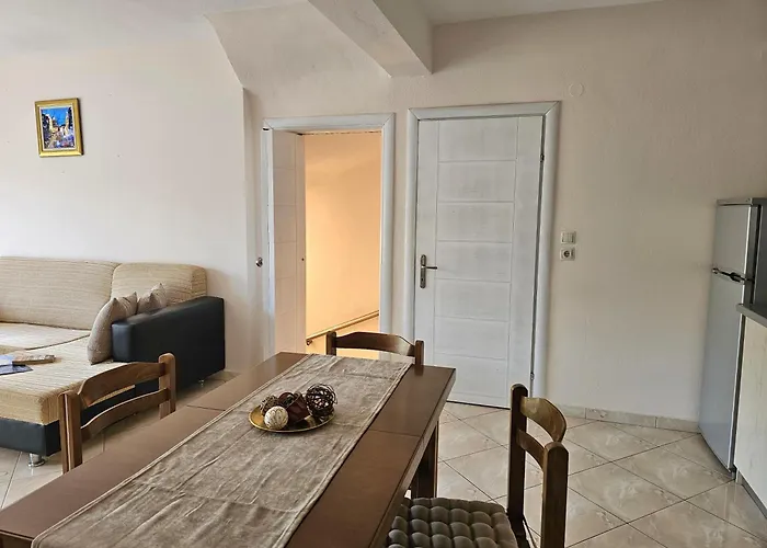 Apartament Jasmine House Potos