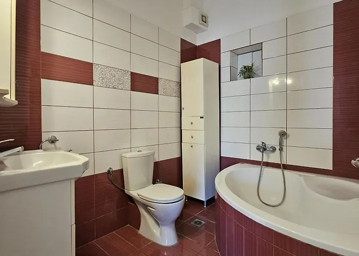 Jasmine House * Potos